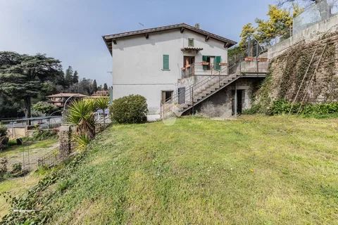 Quadrilocale in vendita