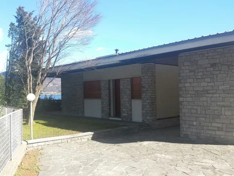 ….VP011 Baveno (Vb) Villa Con Darsena ..VP011 Baveno (Vb) Villa With Dock ..VP011 Baveno (Vb) Villa Mit Privatem Dock ….