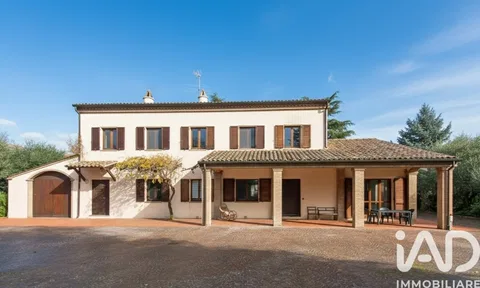 Casa/Villa 15 locali in vendita 550 m² Misano Adriatico