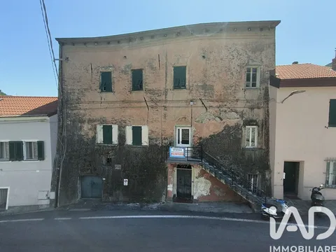 Edificio in vendita 480 m² Tovo San Giacomo