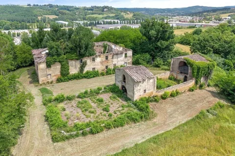 Casale Storico con Annesso da Restaurare, San Gimignano – Toscana