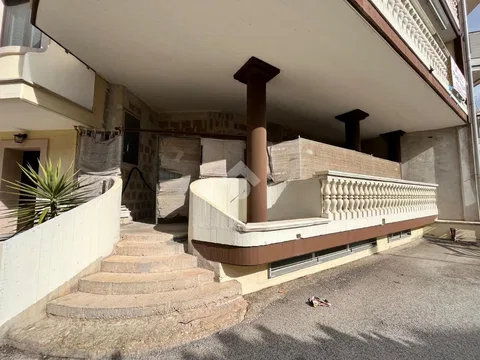 Casa indipendente in vendita
