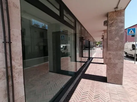 Montelupo Via Caverni - Locazione immobile 250mq Ex FILiALE di Banca - adatta ad uso Uffici / Studi Privati