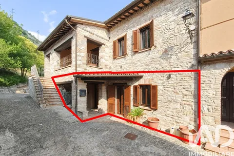 Appartamento 5 locali in vendita 148 m² Caldarola