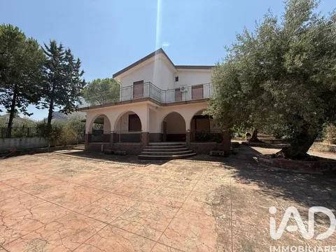 Casa/Villa 12 locali in vendita 232 m² Altavilla Milicia